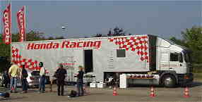 M.A.N. - Honda "Racing-Truck" - gesehen bei Heidelberg in Kiel am 20.09.2003